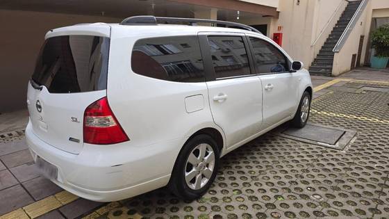 NISSAN LIVINA 1.8 SL 16V FLEX 4P AUTOMÁTICO